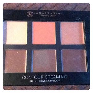 Anastasia Beverly Hills contour cream kit